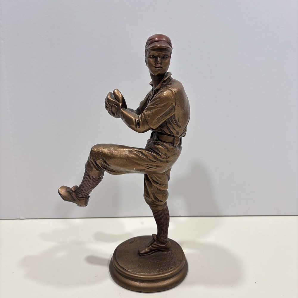 1992 Austin Sculpture The Knuckleballer Baseball Pitcher